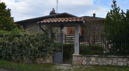 Casa indipendente 17 locali di 280 m² in L'Aquila (67100)