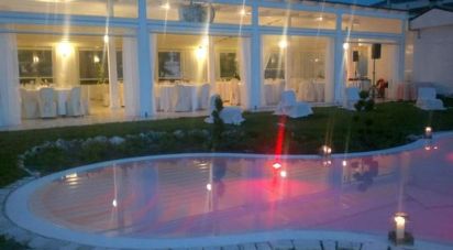 Hotel-ristorante di 760 m² in Mosciano Sant'Angelo (64023)