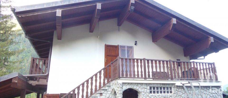 Casa 10 locali di 160 m² in Ronco Canavese (10080)