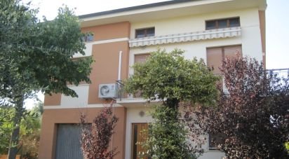 Town house 8 rooms of 204 m² in Fossombrone (61034)