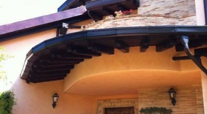 Abitazione 11 locali di 465 m² in Pineto (64025)