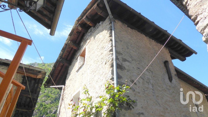 Casa di paese 6 locali di 100 m² in Ronco Canavese (10080)