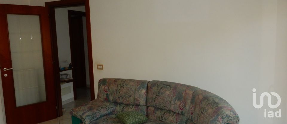 Appartamento 6 locali di 95 m² a Colmurano (62020)