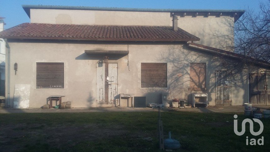 Town house 4 rooms of 240 m² in Legnaro (35020)