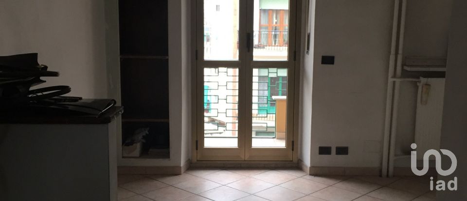 Two-room apartment of 47 sq m in Torino (10138)