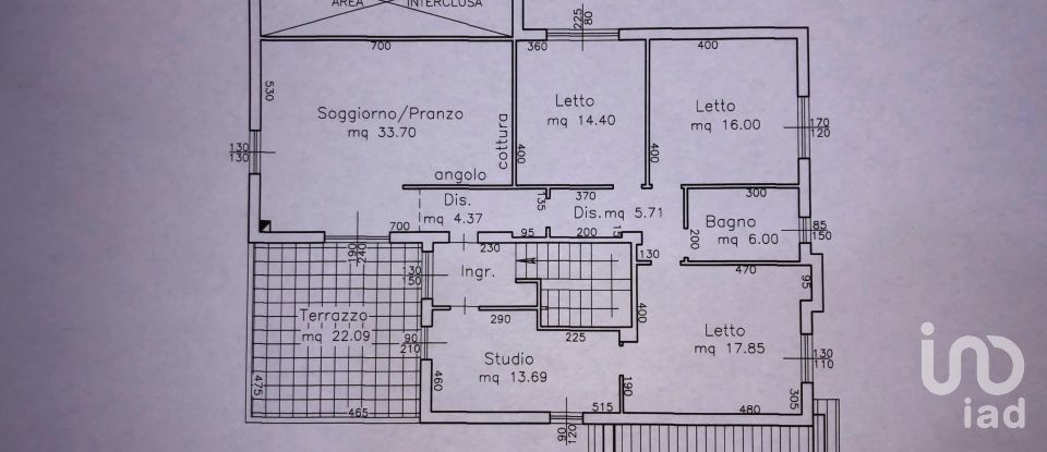 Casa 13 locali di 988 m² in Città Sant'Angelo (65013)