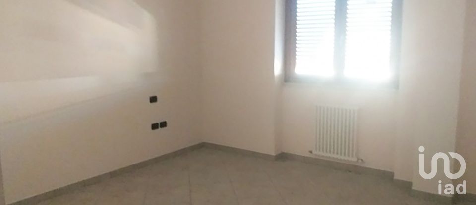 Attico / Mansarda / Loft 6 locali di 135 m² a Bellante (64020)
