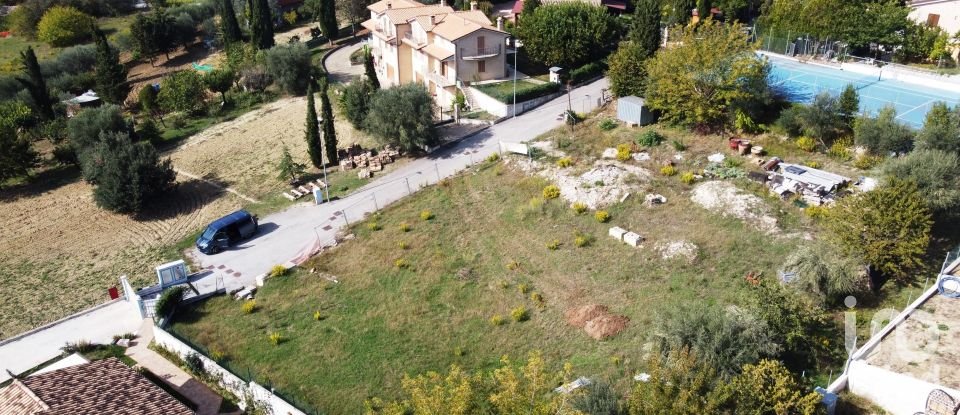 Land of 1,900 sq m in Osimo (60027)