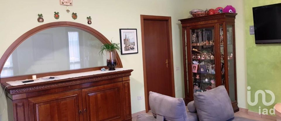 Four-room apartment of 130 sq m in Sassoferrato (60041)