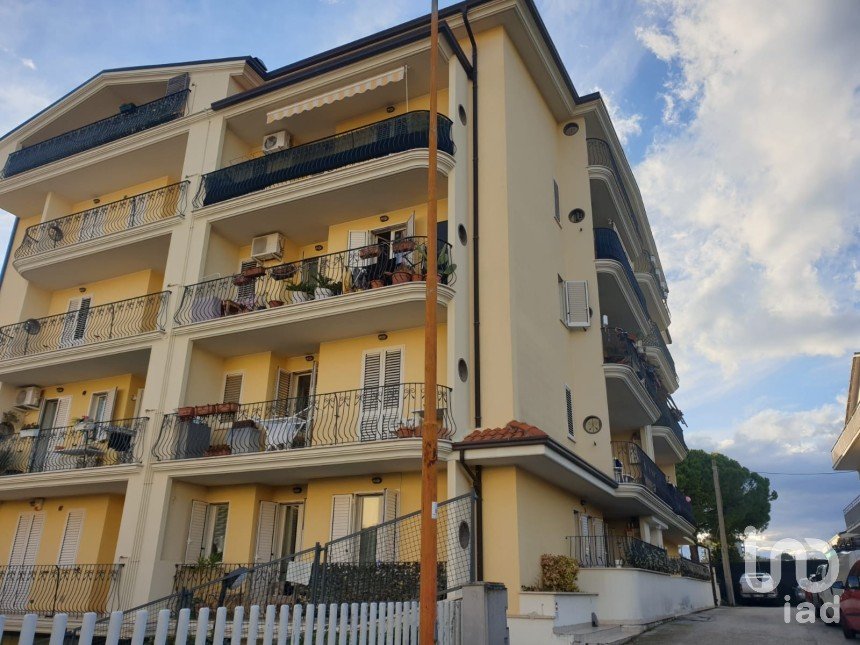 Apartment 5 rooms of 130 m² in Alba Adriatica (64011)