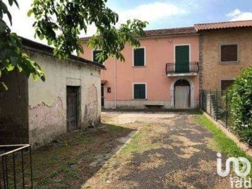House 9 rooms of 95 m² in Roccasecca (03038)