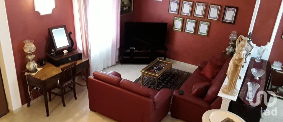 House 8 rooms of 230 m² in Nocera Terinese (88047)