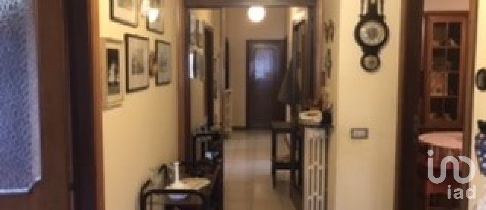 Casa indipendente / Villa 6 locali di 180 m² in Teramo (64100)