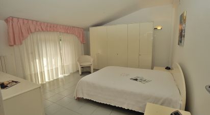 Apartment 5 rooms of 90 sq m in Alba Adriatica (64011)