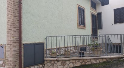 Apartment 5 rooms of 45 m² in Isola del Gran Sasso d'Italia (64045)