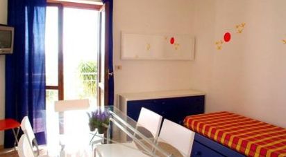 Two-room apartment of 65 m² in Falerna (88042)