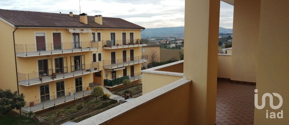 Apartment 9 rooms of 120 sq m in Fermo (63900)