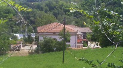 Country house 15 rooms of 300 sq m in Morro d'Oro (64020)