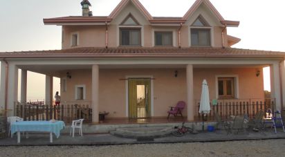 Lodge 10 rooms of 180 m² in Serra d'Aiello (87030)