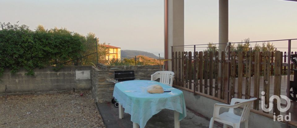 Casa 10 locali di 180 m² in Serra d'Aiello (87030)
