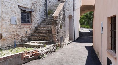 Casa indipendente 0 locali di 140 m² in Foligno (06034)