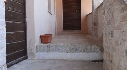 Town house 0 rooms of 140 sq m in Foligno (06034)
