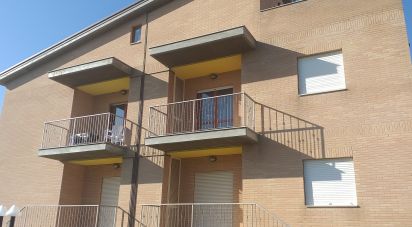 Loft 6 locali di 102 m² a Bellante (64020)