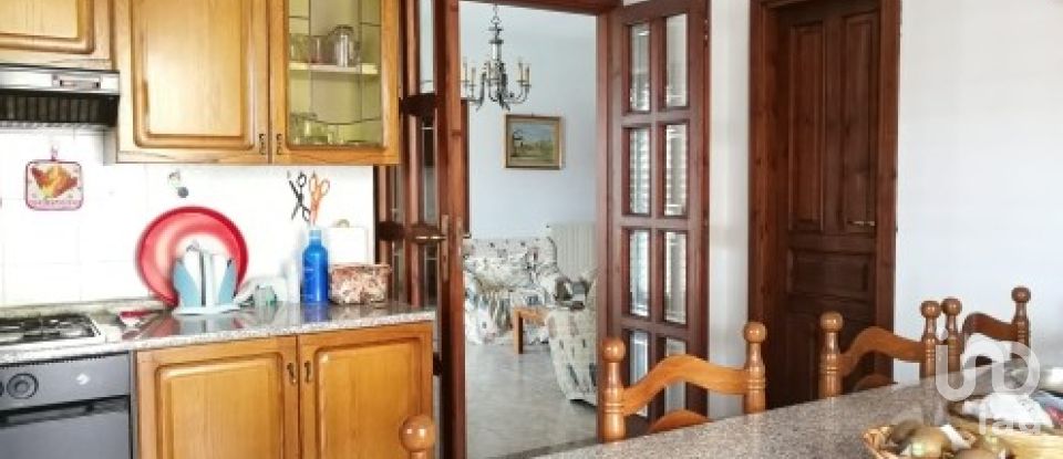 House 8 rooms of 180 m² in Cleto (87030)