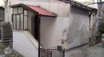 Three-room apartment of 40 sq m in Cosenza (87100)