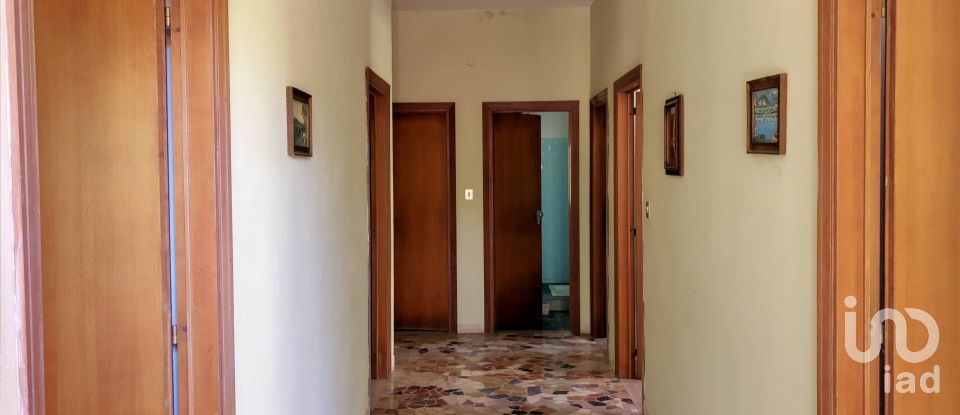 Casa 7 locali di 160 m² in Apecchio (61042)