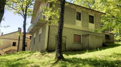 House/villa 7 rooms of 160 sq m in Apecchio (61042)