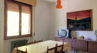 House/villa 7 rooms of 160 sq m in Apecchio (61042)