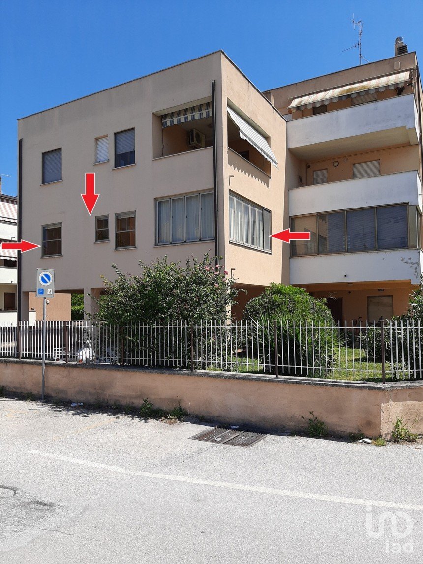 Bilocale di 104 m² a Foligno (06034)