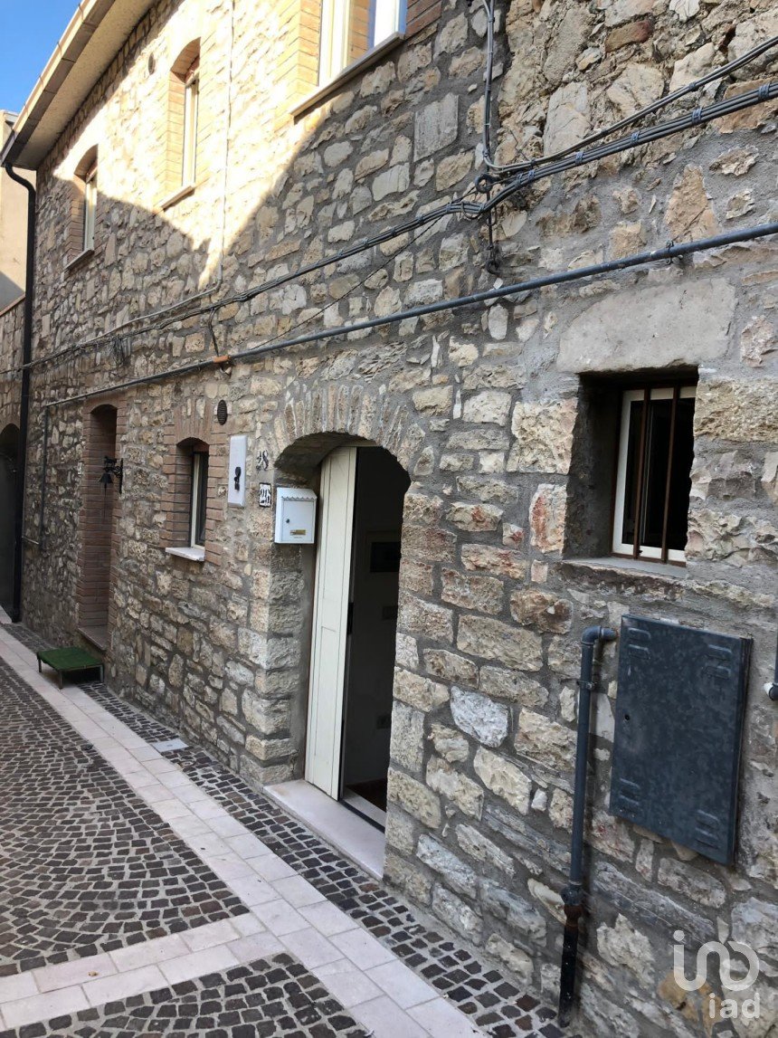 Casa 7 locali di 130 m² in San Felice del Molise (86030)