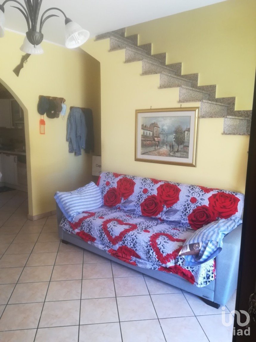 Mansion 4 rooms of 80 m² in Falconara Albanese (87030)