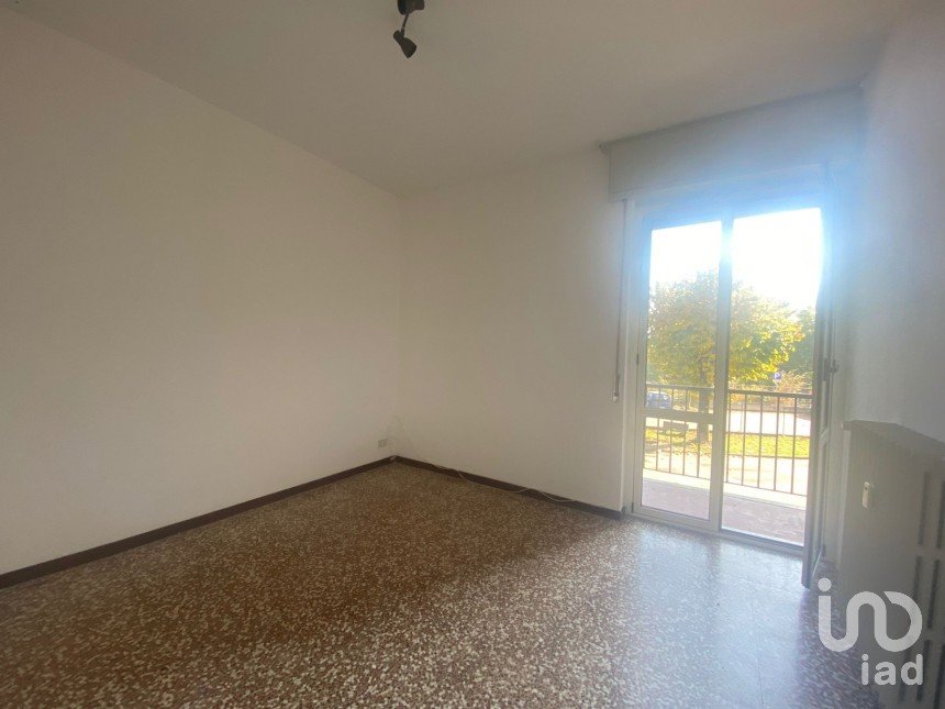 Two-room apartment of 65 m² in Varese (21100)