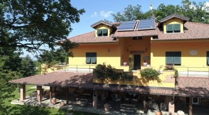Barn 12 rooms of 400 sq m in Ovada (15076)