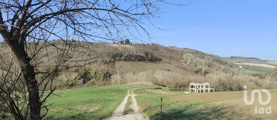 House 0 rooms of 200 m² in Acquaviva Picena (63075)