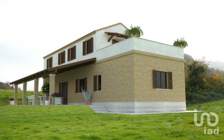 Casa 0 locali di 200 m² in Acquaviva Picena (63075)