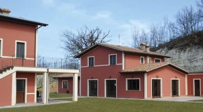 Hotel-restaurant of 750 m² in Fabriano (60044)