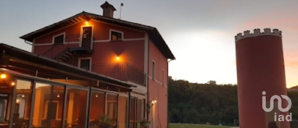 Hotel-ristorante di 750 m² in Fabriano (60044)