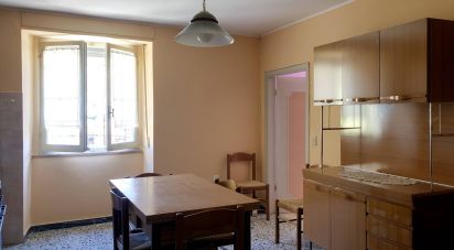House 5 rooms of 180 m² in Cagli (61043)