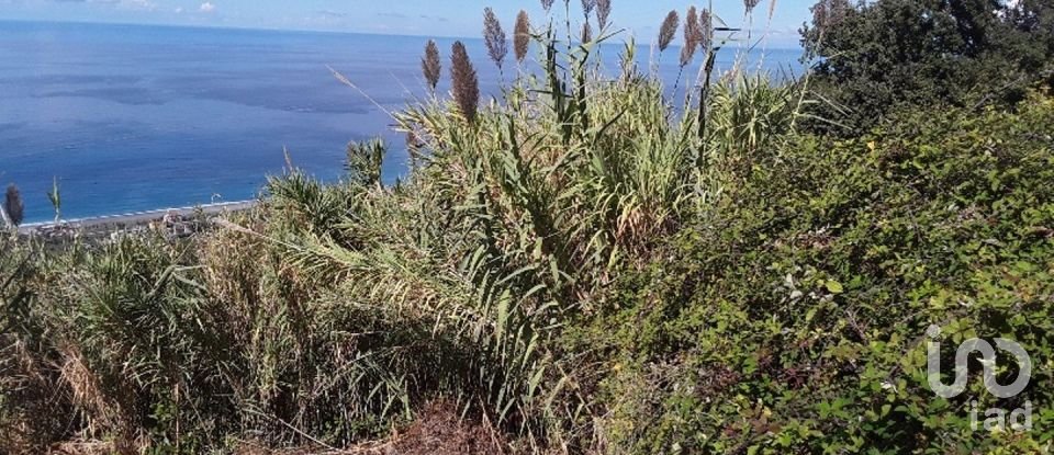 Terreno di 2.200 m² in - (87030)