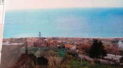 Land of 2,200 m² in - (87030)