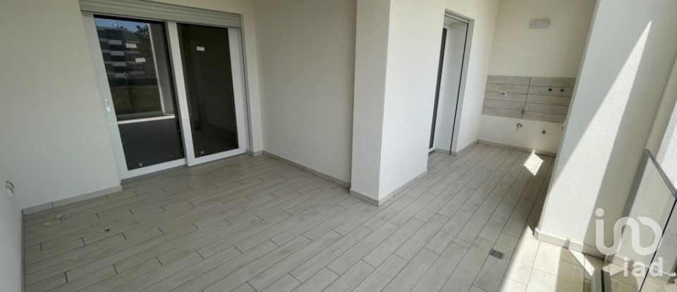 Apartment 6 rooms of 70 sq m in Alba Adriatica (64011)