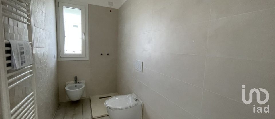 Apartment 6 rooms of 70 sq m in Alba Adriatica (64011)