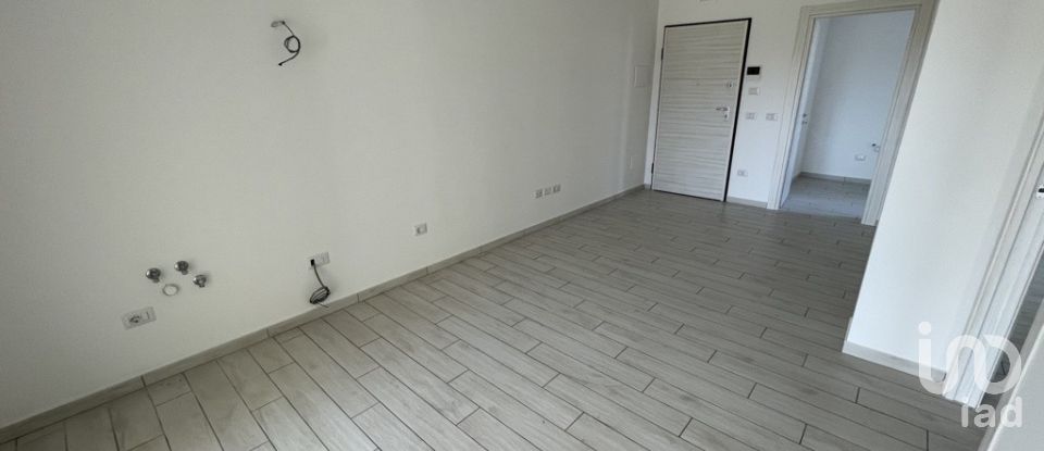 Appartamento 6 locali di 70 m² a Alba Adriatica (64011)