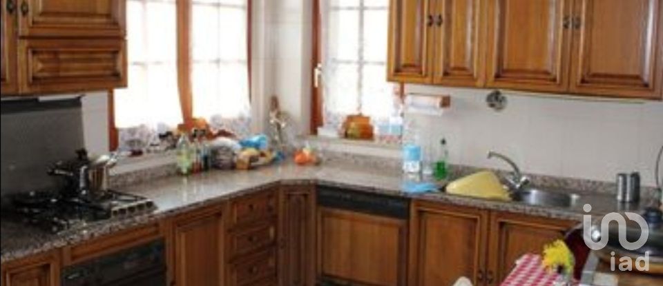 Townhouse 13 rooms of 345 m² in Notaresco (64024)