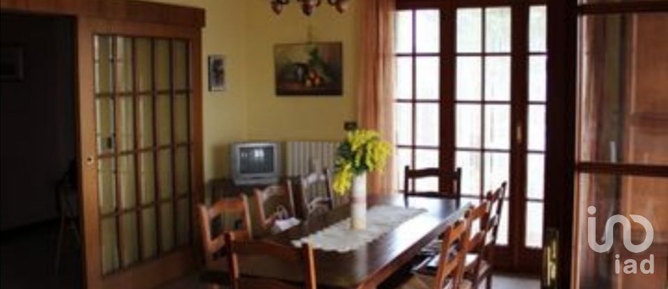 Townhouse 13 rooms of 345 m² in Notaresco (64024)