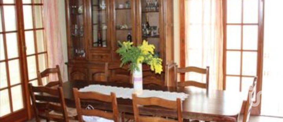 Townhouse 13 rooms of 345 m² in Notaresco (64024)